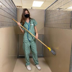 cleaning_kennels_res
